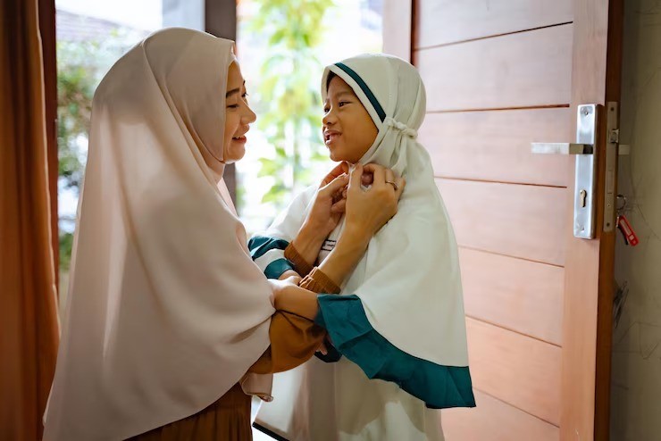 abundance mindset, ibu tunggal berdaya, rejeki bukan hanya uang, tips syukur ibu tunggal, mental sehat ibu tunggal, single mom Indonesia, mindset positif ibu muda, ibu mandiri dan tangguh